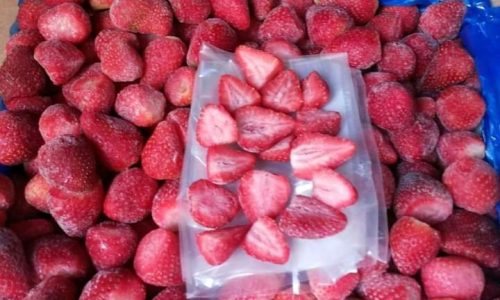 Frozen strawberry-min